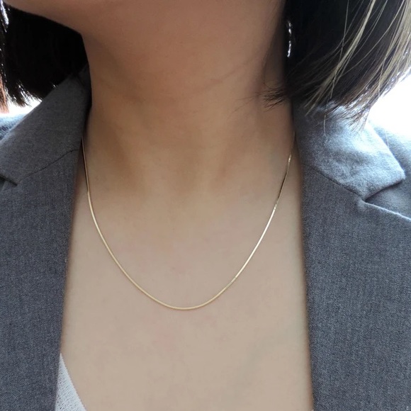 Super Thin Round Gold Snake Chain Necklace - Picture 4 of 9